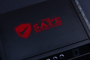 Can locksmiths make copies of safe keys